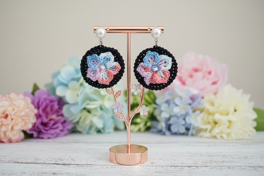 Boucles d'oreilles fleur - portant assorti
