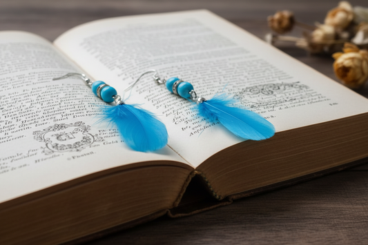 Boucles Tangara sur livre ancien